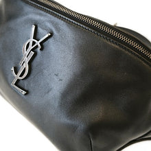 画像をギャラリービューアに読み込む, SAINT LAURENT<br >ボディバッグ

