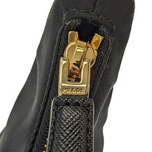 画像をギャラリービューアに読み込む, PRADA&lt;br &gt;Re-Edition 2005 Re-Nylon ミニバッグ
