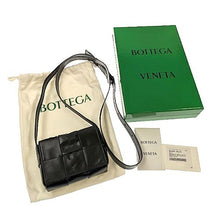 画像をギャラリービューアに読み込む, Bottega Veneta&lt;br &gt;キャンディ カセット ショルダーバッグ
