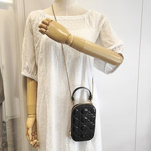 画像をギャラリービューアに読み込む, Christian Dior&lt;br &gt;レディディオール コーリン フォンホルダー
