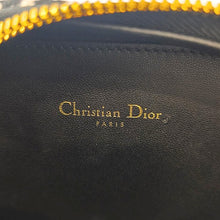 画像をギャラリービューアに読み込む, Christian Dior<br >オーバル カメラバッグ
