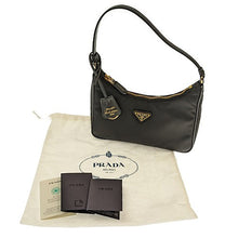 画像をギャラリービューアに読み込む, PRADA&lt;br &gt;Re-Edition 2005 Re-Nylon ミニバッグ
