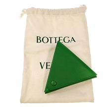 画像をギャラリービューアに読み込む, Bottega Veneta&lt;br /&gt;トライアングルポーチ
